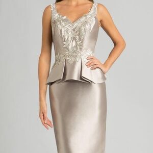 Feriani Couture Embroidered Sleeveless Peplum Cocktail Dress 18620